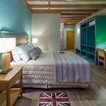 Britanico Upstairs
